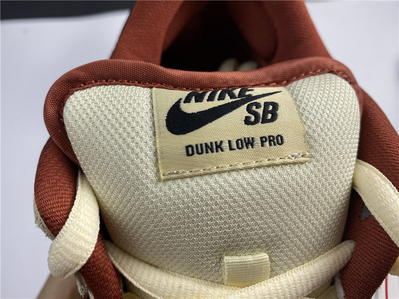 NIKE SB DUNK LOW BQ6817-100