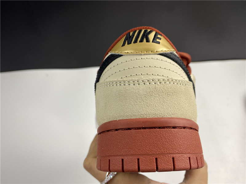 NIKE SB DUNK LOW BQ6817-100