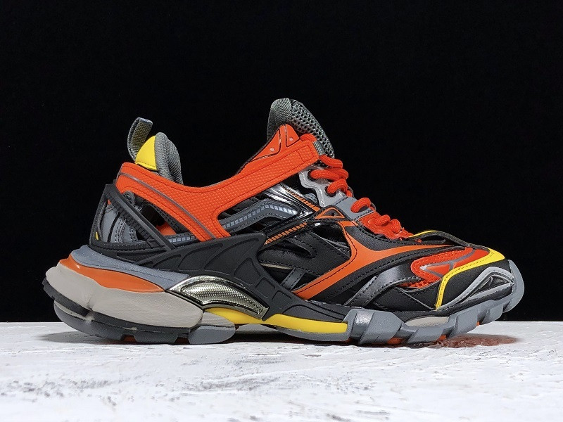 BALENCIAGE TRIPLE TRAINER 4.0