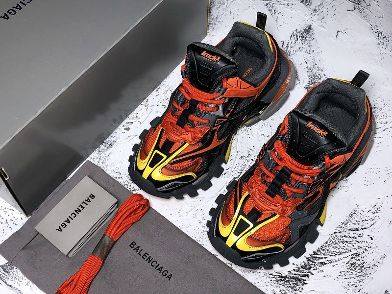 BALENCIAGE TRIPLE TRAINER 4.0