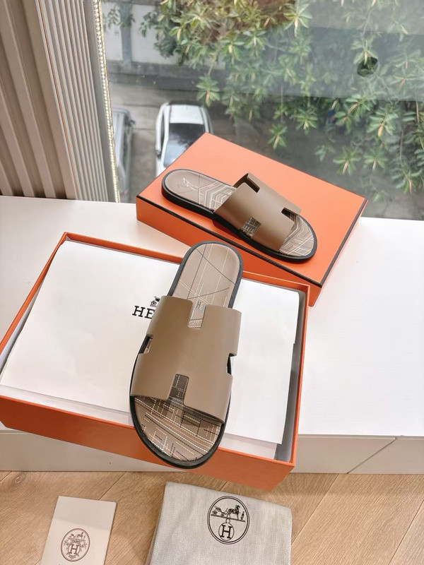 H*rmes Sandals