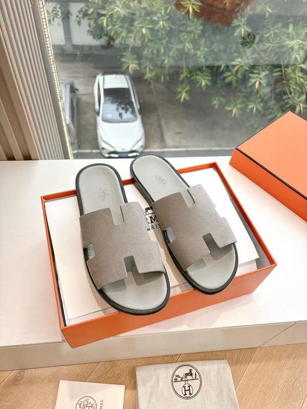 H*rmes Sandals