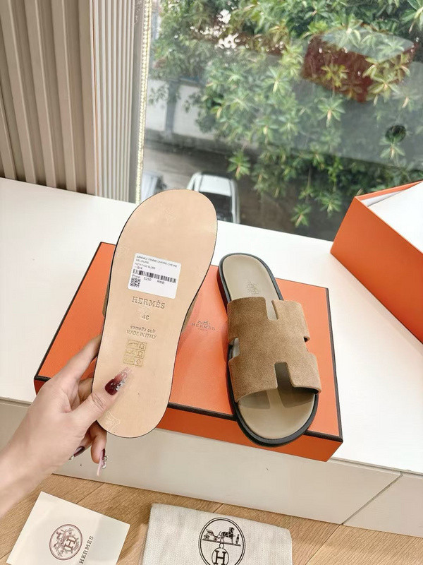 H*rmes Sandals