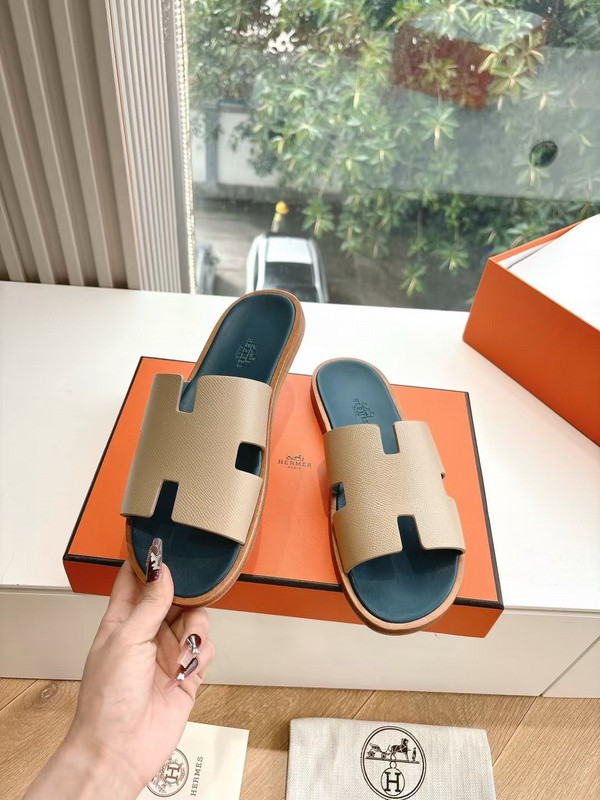H*rmes Sandals