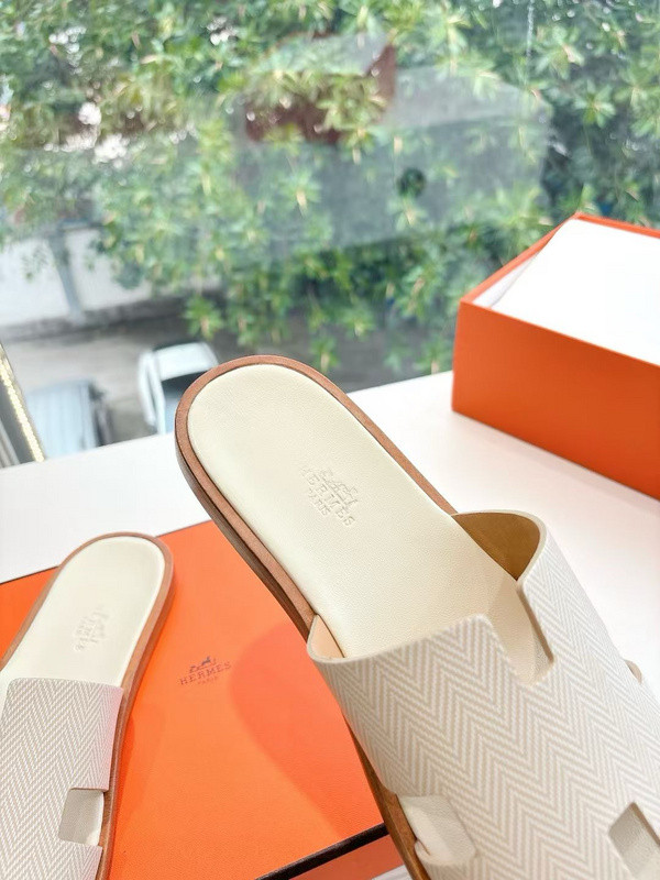 H*rmes Sandals