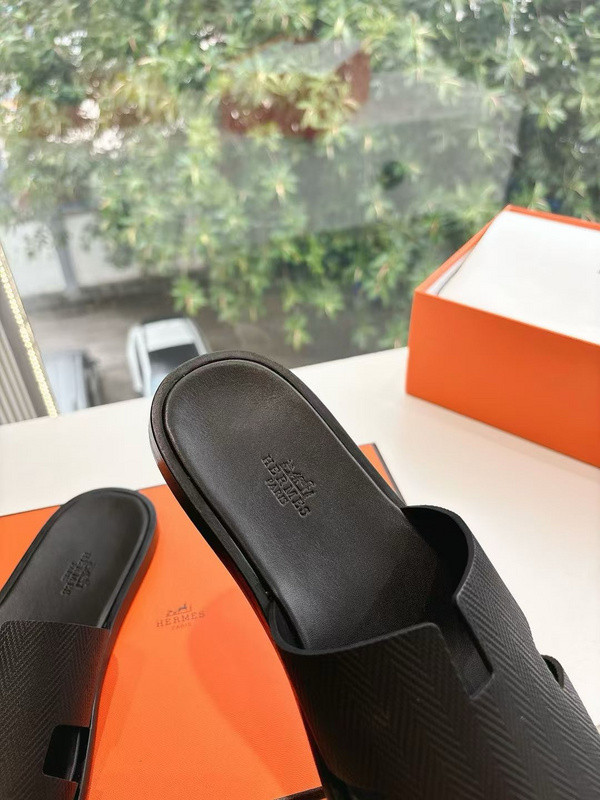 H*rmes Sandals