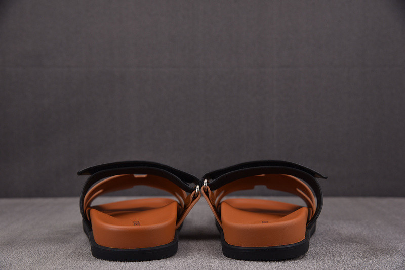 H*rmes Sandals