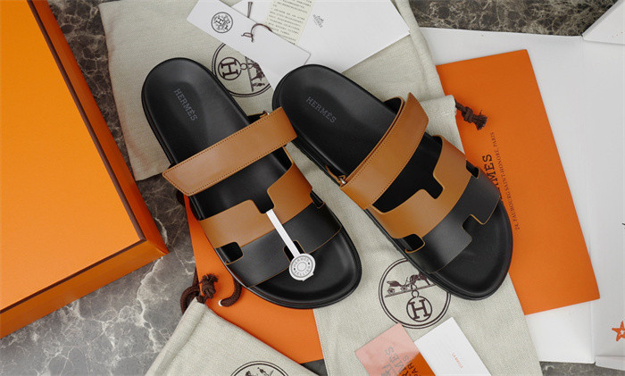 H*rmes Sandals