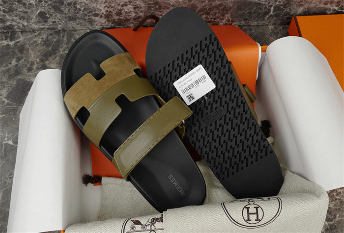 H*rmes Sandals