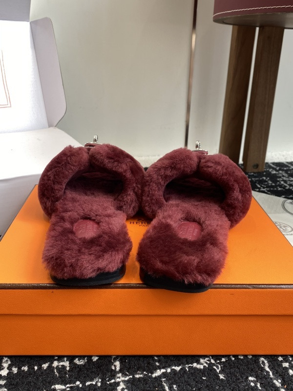 H*rmes Sandals