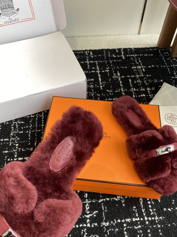 H*rmes Sandals