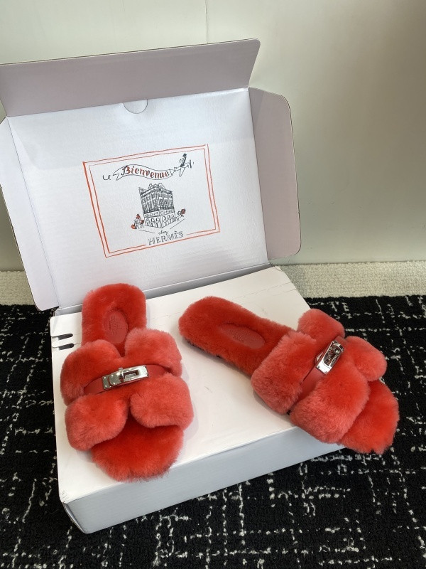 H*rmes Sandals