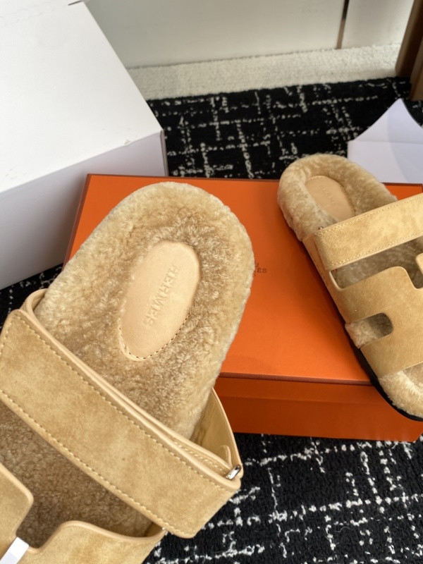 H*rmes Sandals