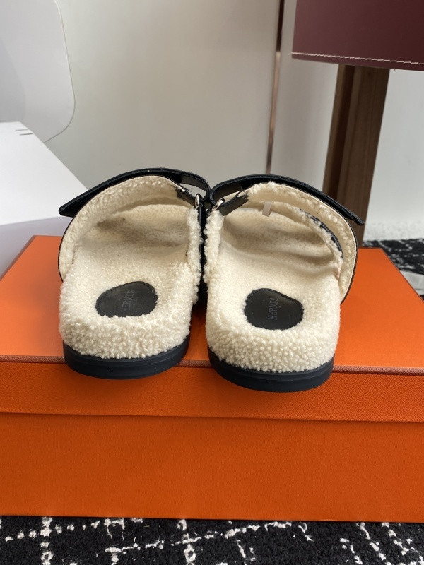 H*rmes Sandals