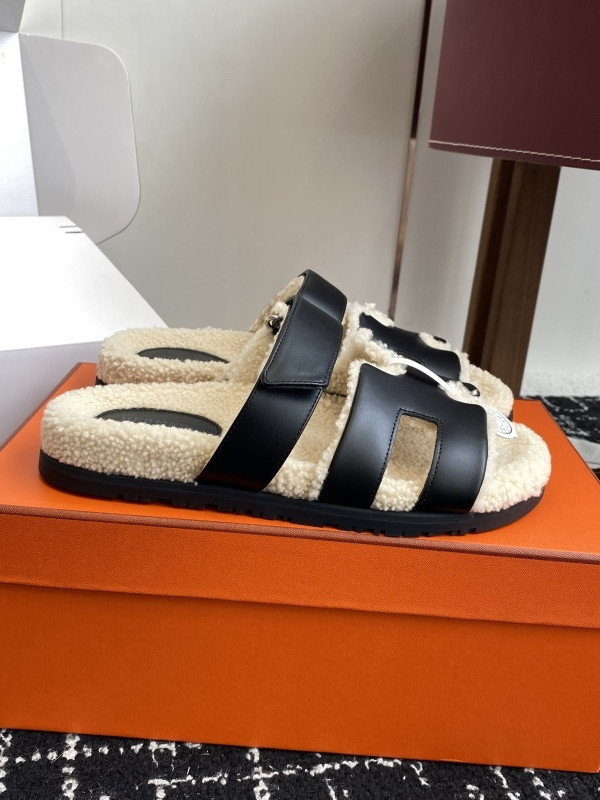 H*rmes Sandals