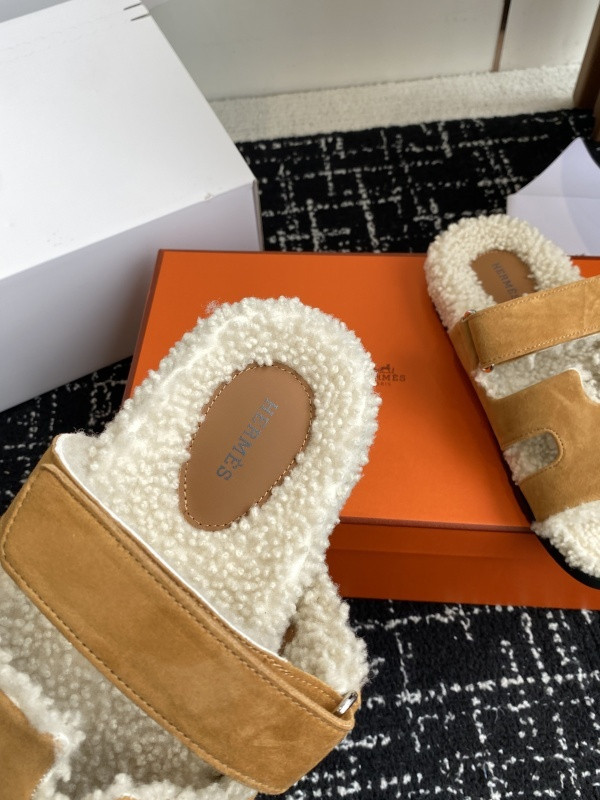 H*rmes Sandals