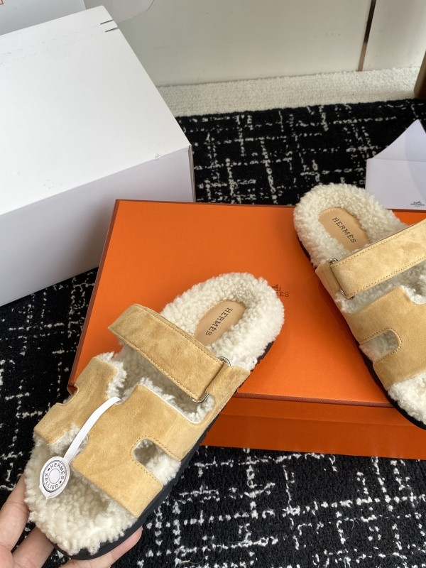 H*rmes Sandals