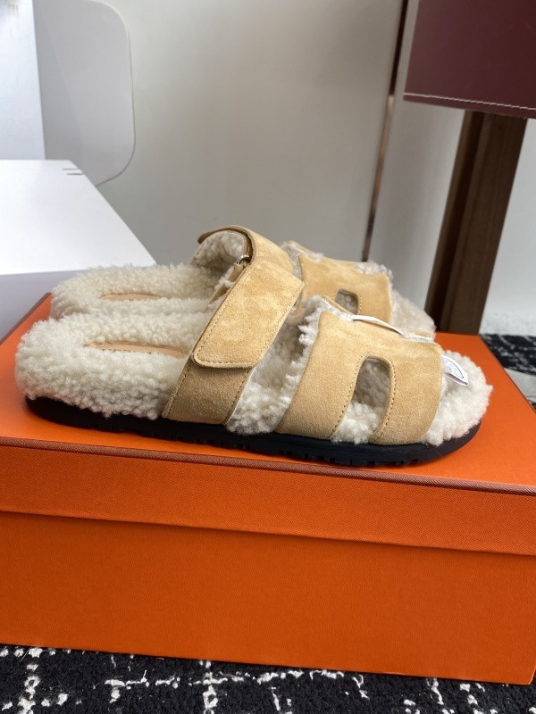 H*rmes Sandals