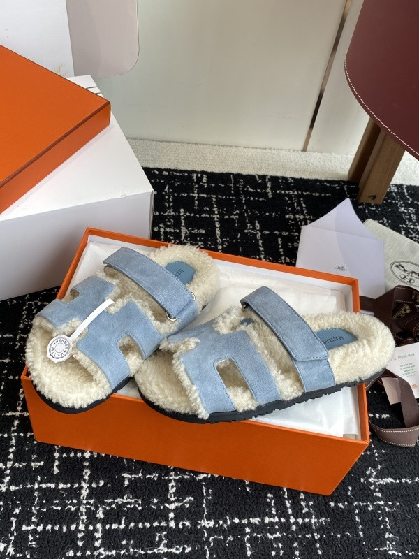 H*rmes Sandals
