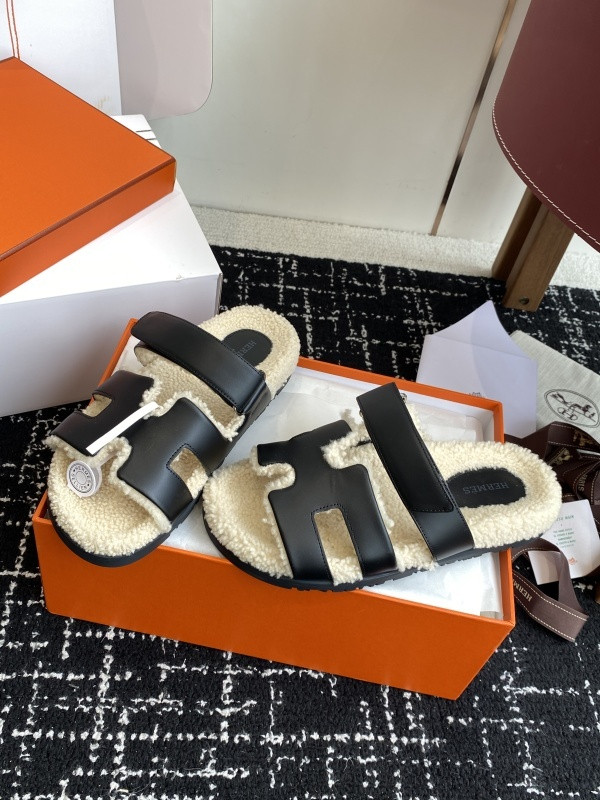 H*rmes Sandals