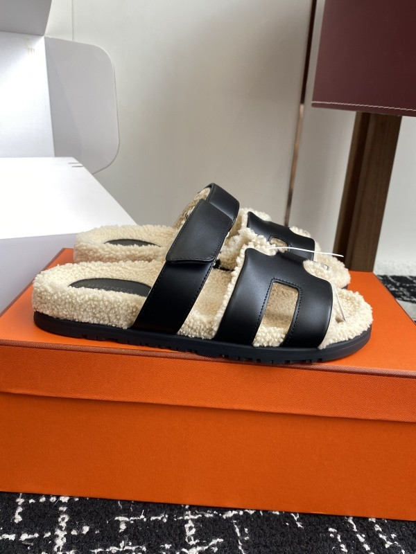 H*rmes Sandals