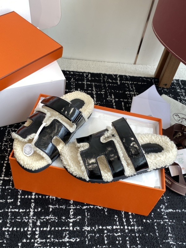 H*rmes Sandals