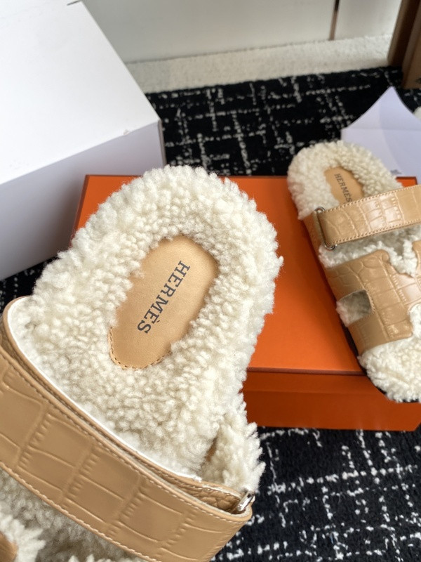 H*rmes Sandals
