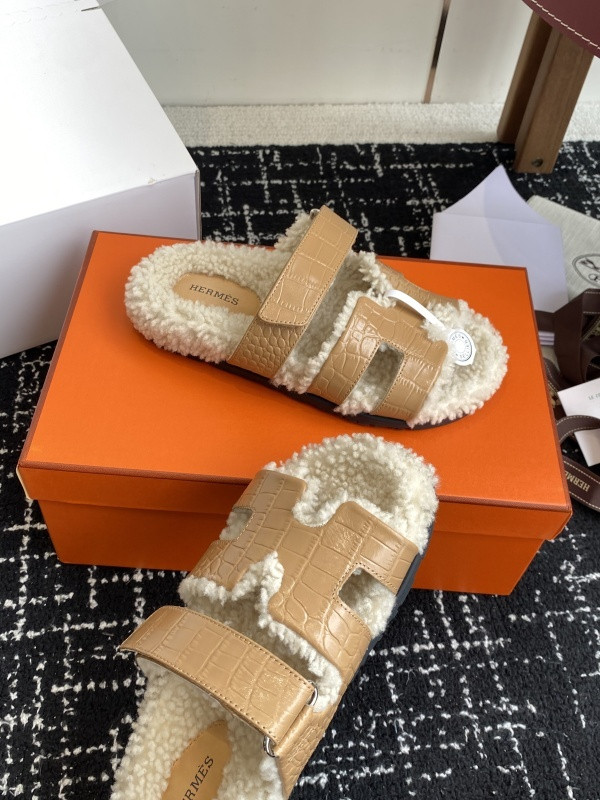 H*rmes Sandals