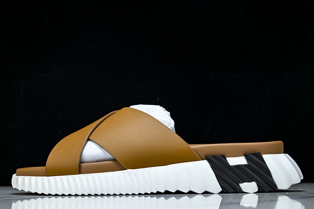 H*rmes Sandals
