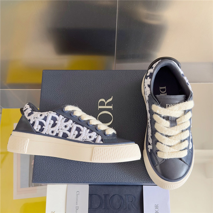 DR B33 SNEAKER