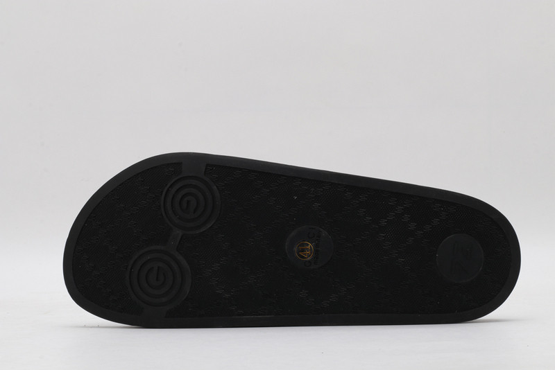 GUC LEATHER SLIDE