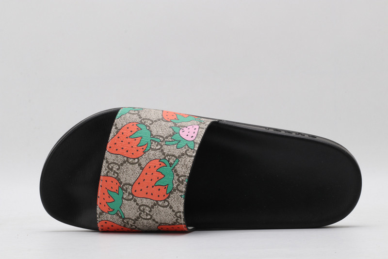 GUC LEATHER SLIDE