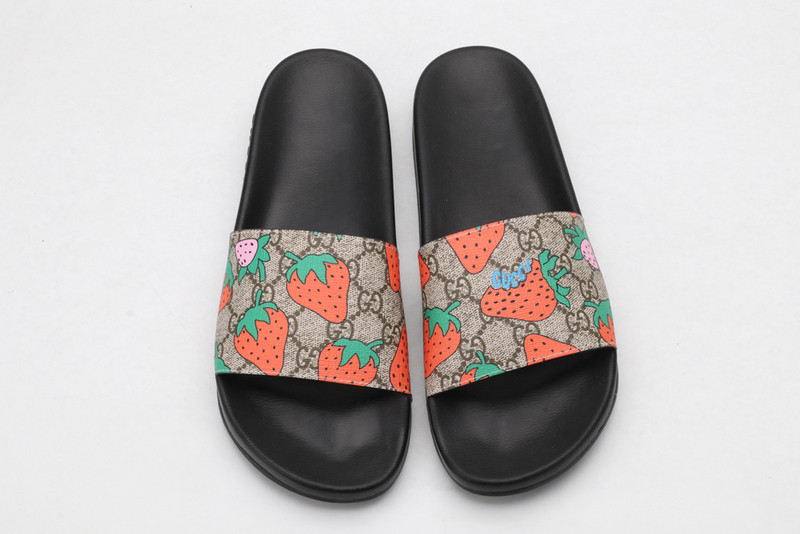 GUC LEATHER SLIDE