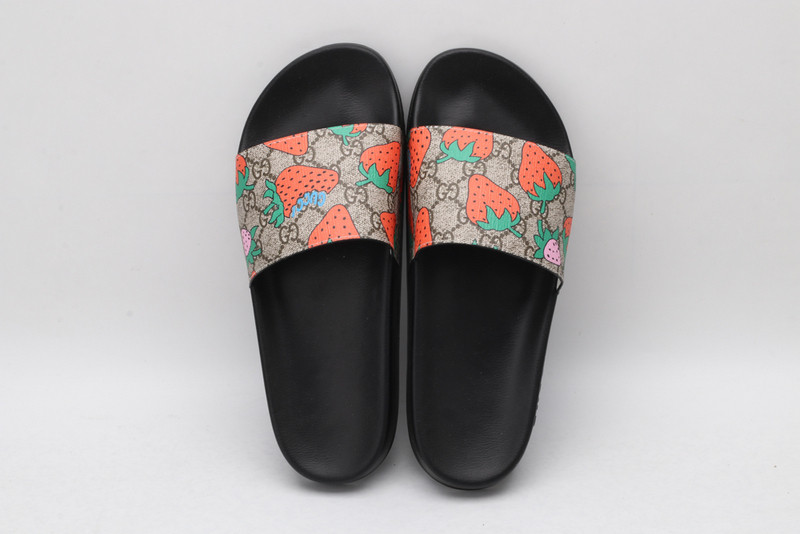 GUC LEATHER SLIDE