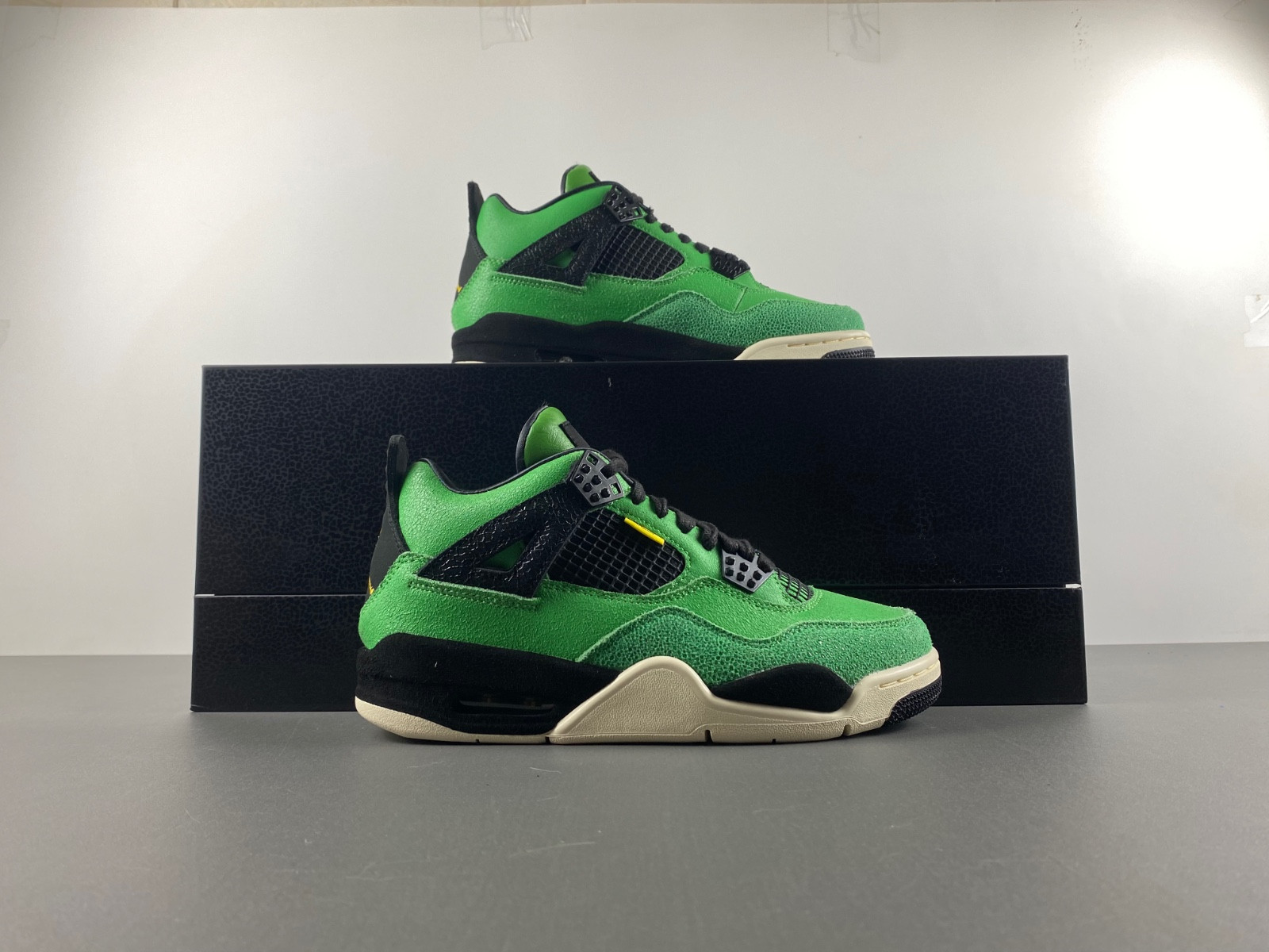 Air Jordan 4 Retro "Taupe Haze" AJ4-965234