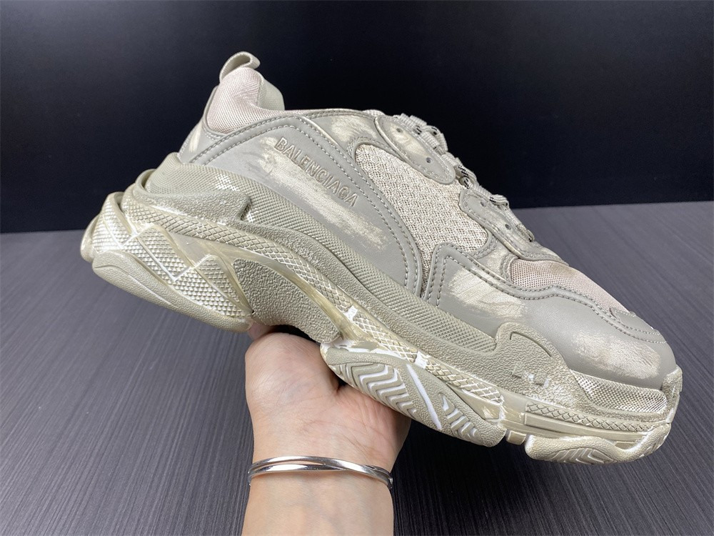 Ba*len*cia*ga triple s 524039 w2fa1 9710