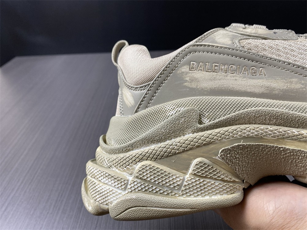 Ba*len*cia*ga triple s 524039 w2fa1 9710