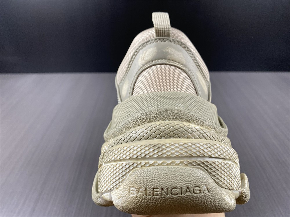 Ba*len*cia*ga triple s 524039 w2fa1 9710