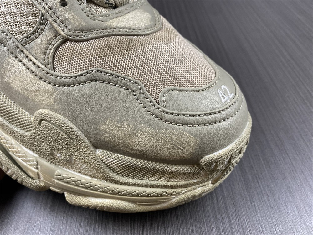 Ba*len*cia*ga triple s 524039 w2fa1 9710