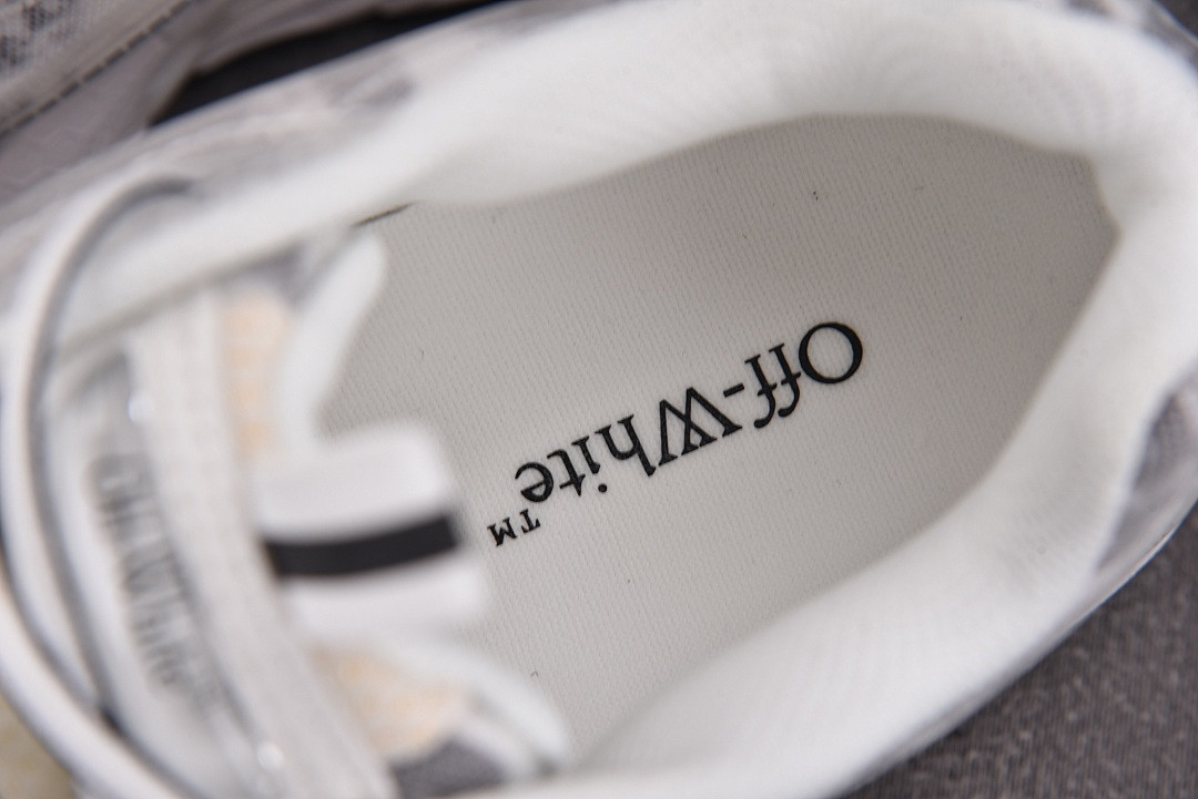 OFF-WHITE ODSY-2000