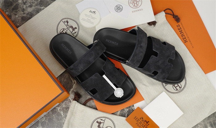 H*rmes Sandals
