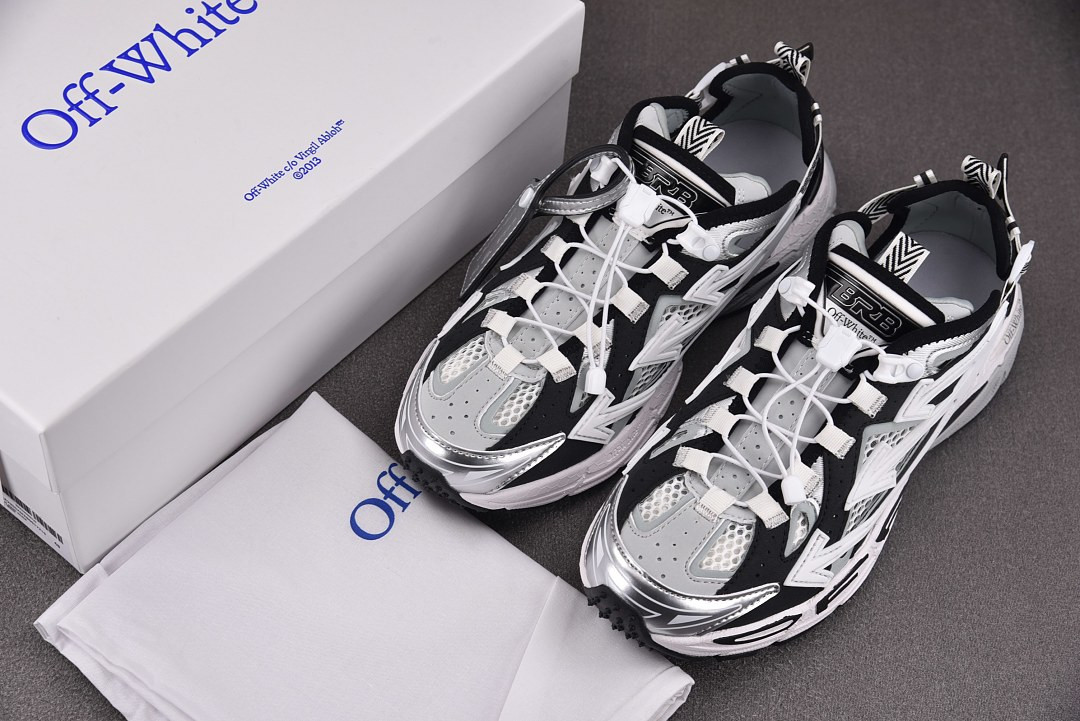 Off-White c/o Virgil Abloh