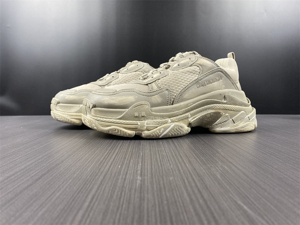 Ba*len*cia*ga triple s 524039 w2fa1 9710