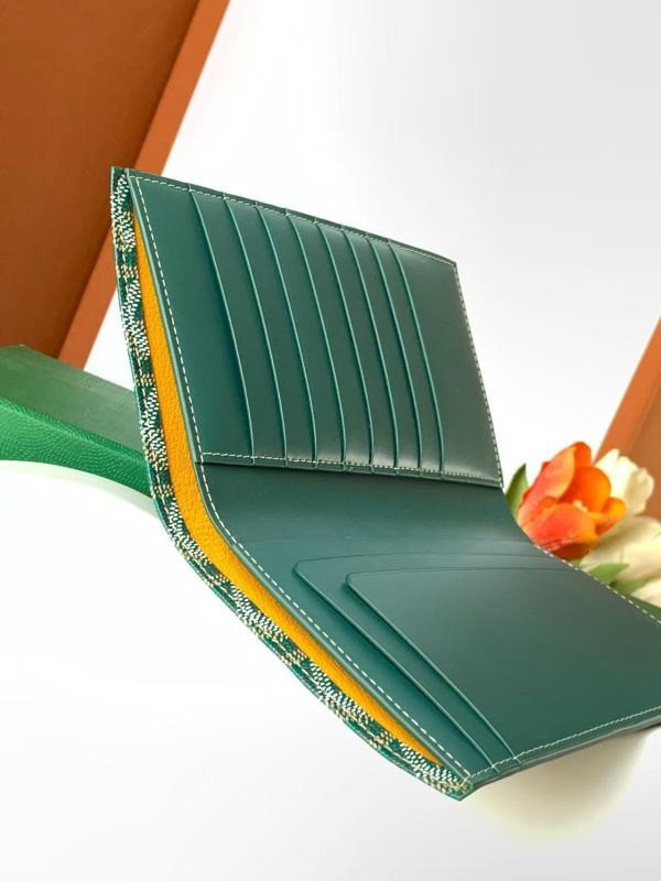 G09ard saint-roch long wallet