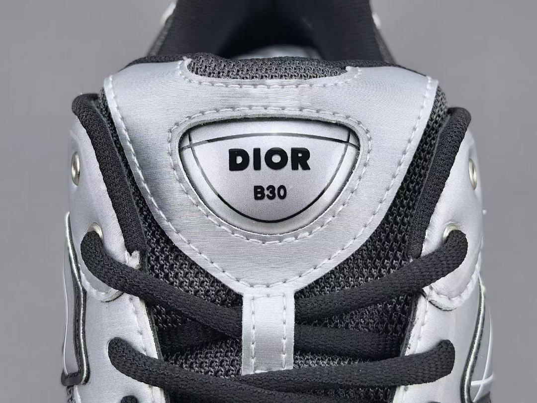 DR B30 SNEAKER