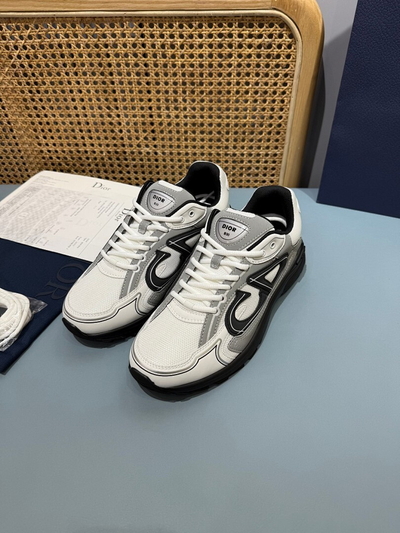DR B30 SNEAKER