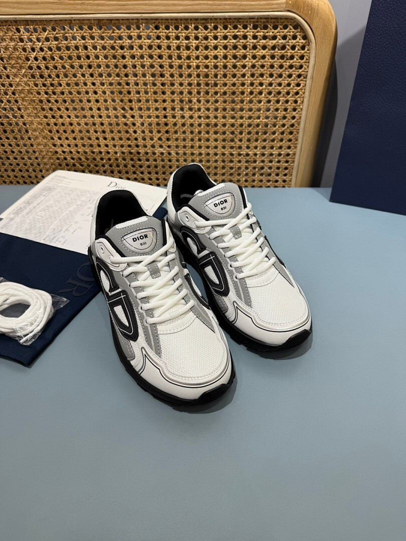 DR B30 SNEAKER
