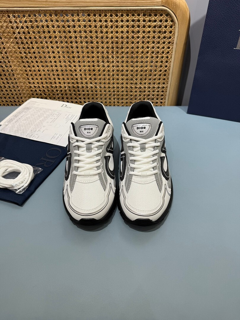 DR B30 SNEAKER