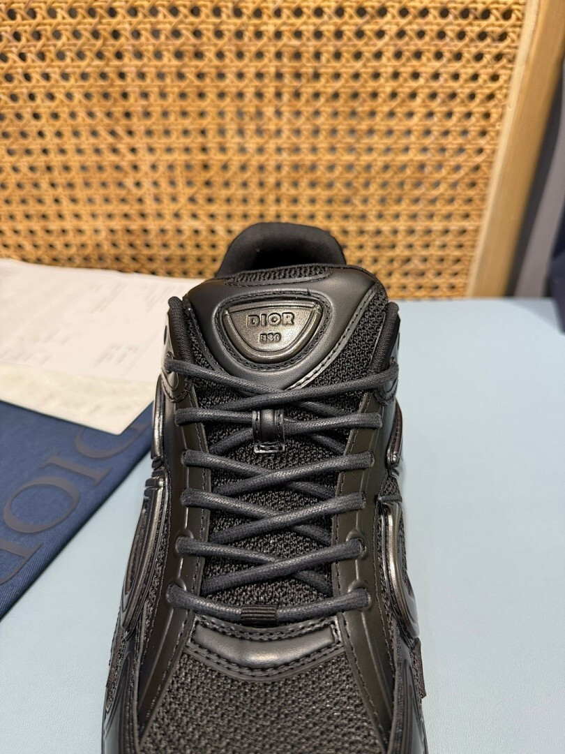 DR B30 SNEAKER