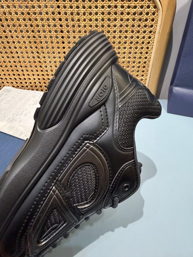 DR B30 SNEAKER